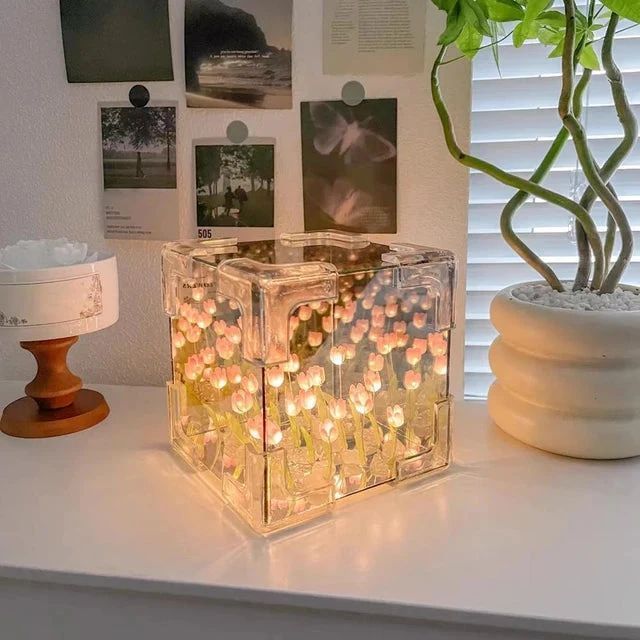Tulip Cube Mirror Lamp - Memories InsiteTULIP LAMP